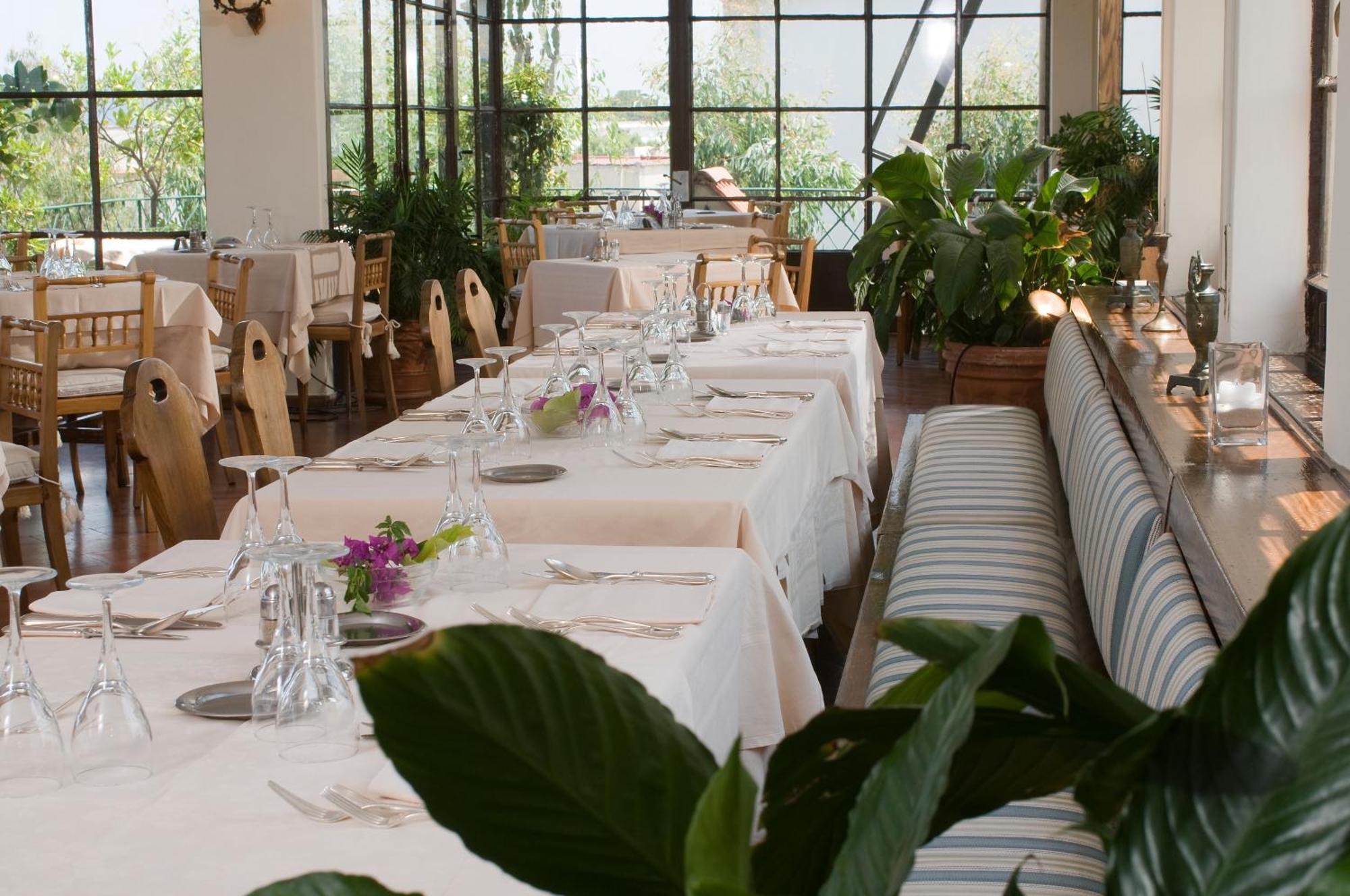Hotel La Villarosa Terme Иския Ресторант снимка
