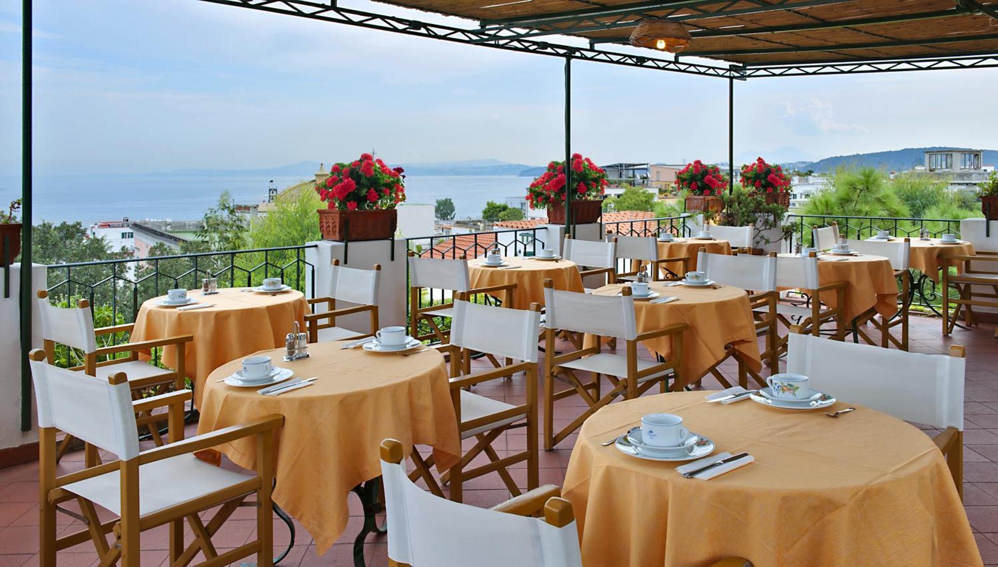 Hotel La Villarosa Terme Иския Стая снимка